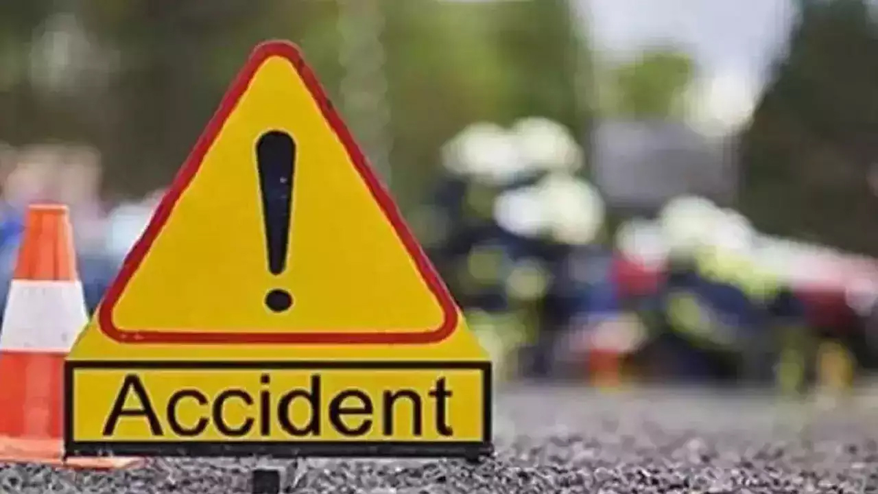 Road accident in Dhanaulti